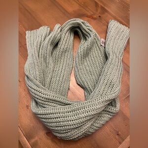 Style & Co Women's One Size Solid Green Shine Ribbed 72" x 10" Scarf NWT